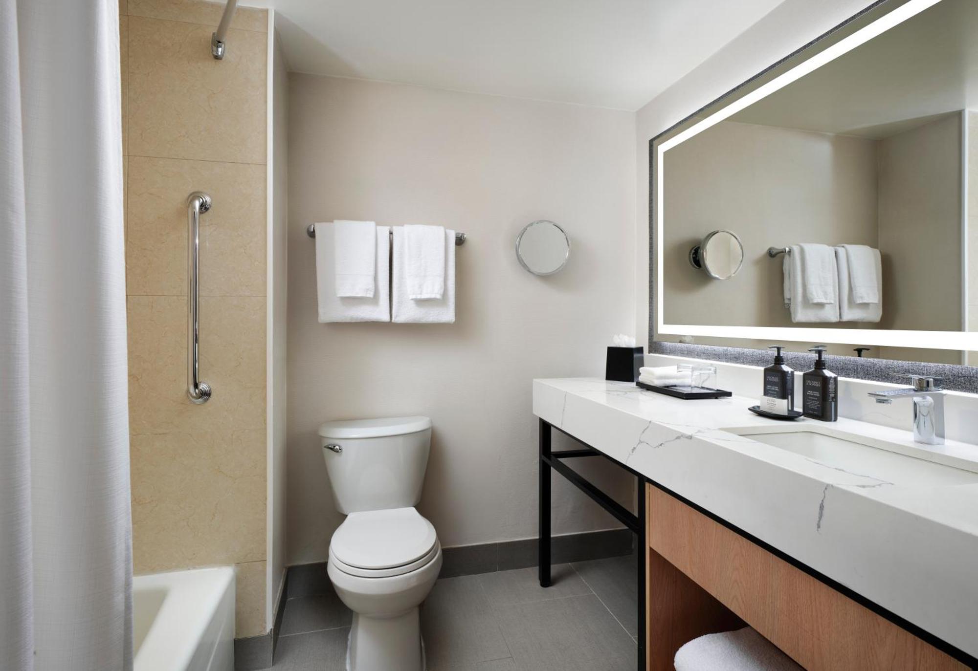 Sheraton Ontario Airport Hotel Eksteriør billede